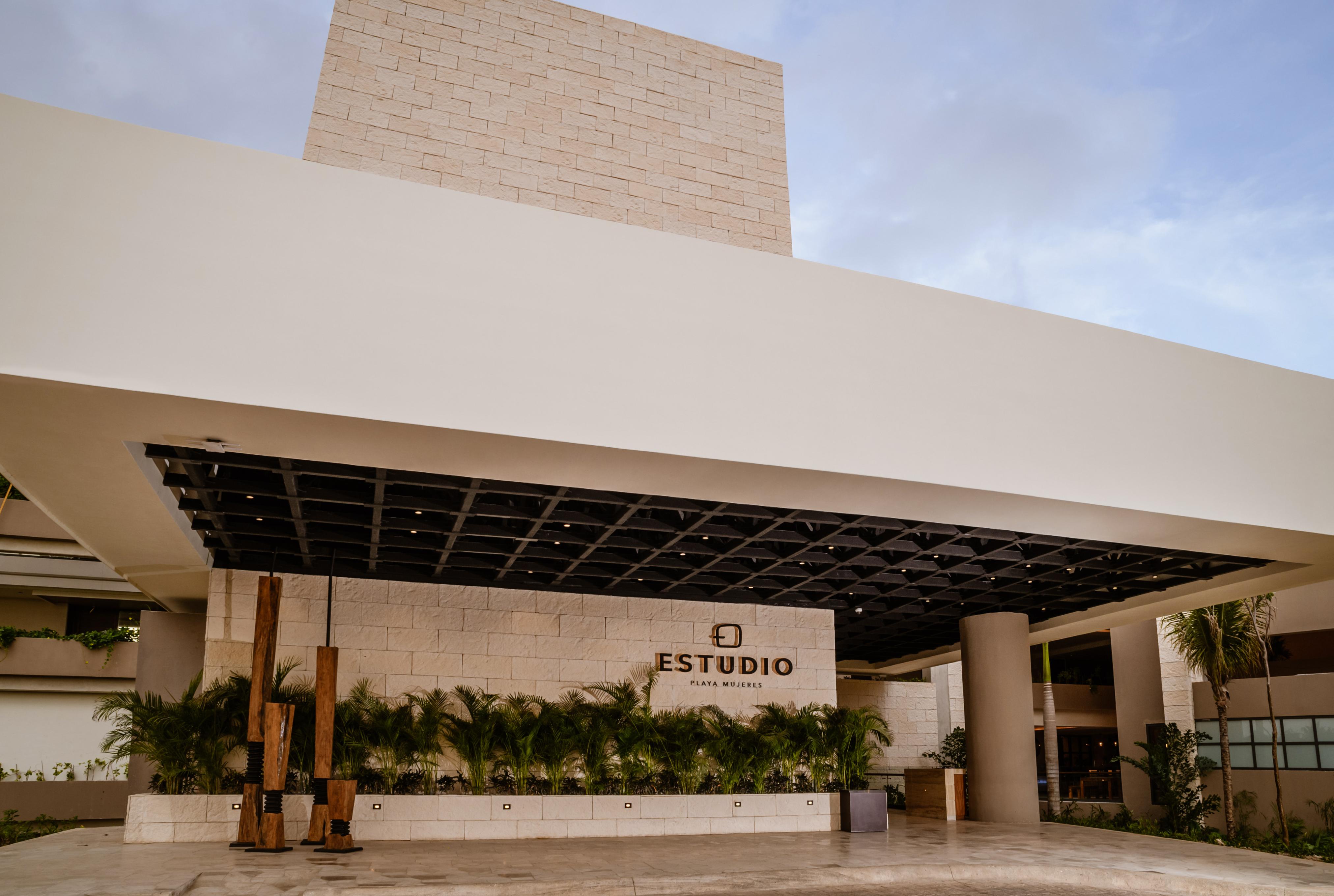 Hotel Estudio Playa Mujeres Cancún Exterior foto